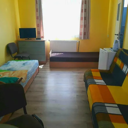 Pokoje Goscinne Diuna *